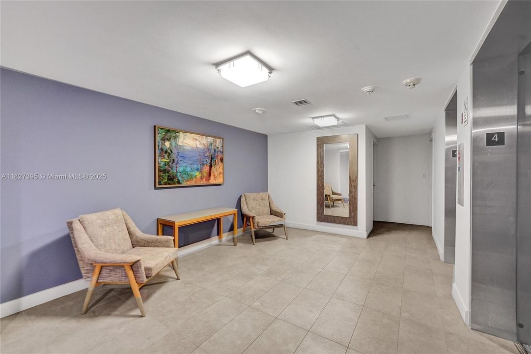 Recently Sold: $225,000 (1 beds, 1 baths, 1138 Square Feet)