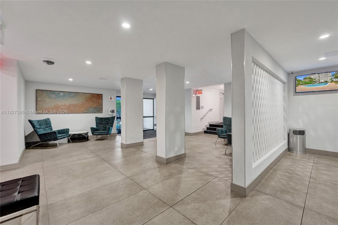 Recently Sold: $225,000 (1 beds, 1 baths, 1138 Square Feet)