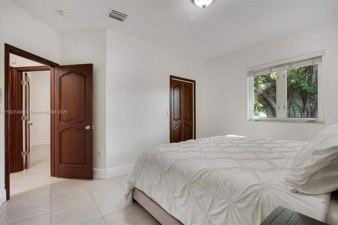 En Renta: $10,000 (4 camas, 2 baños, 2783 Pies cuadrados)