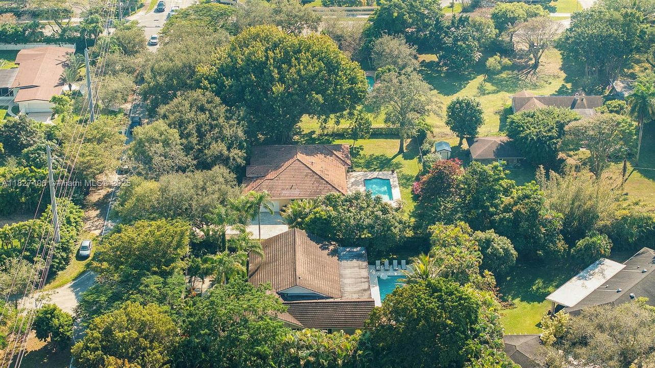 En Renta: $10,000 (4 camas, 2 baños, 2783 Pies cuadrados)