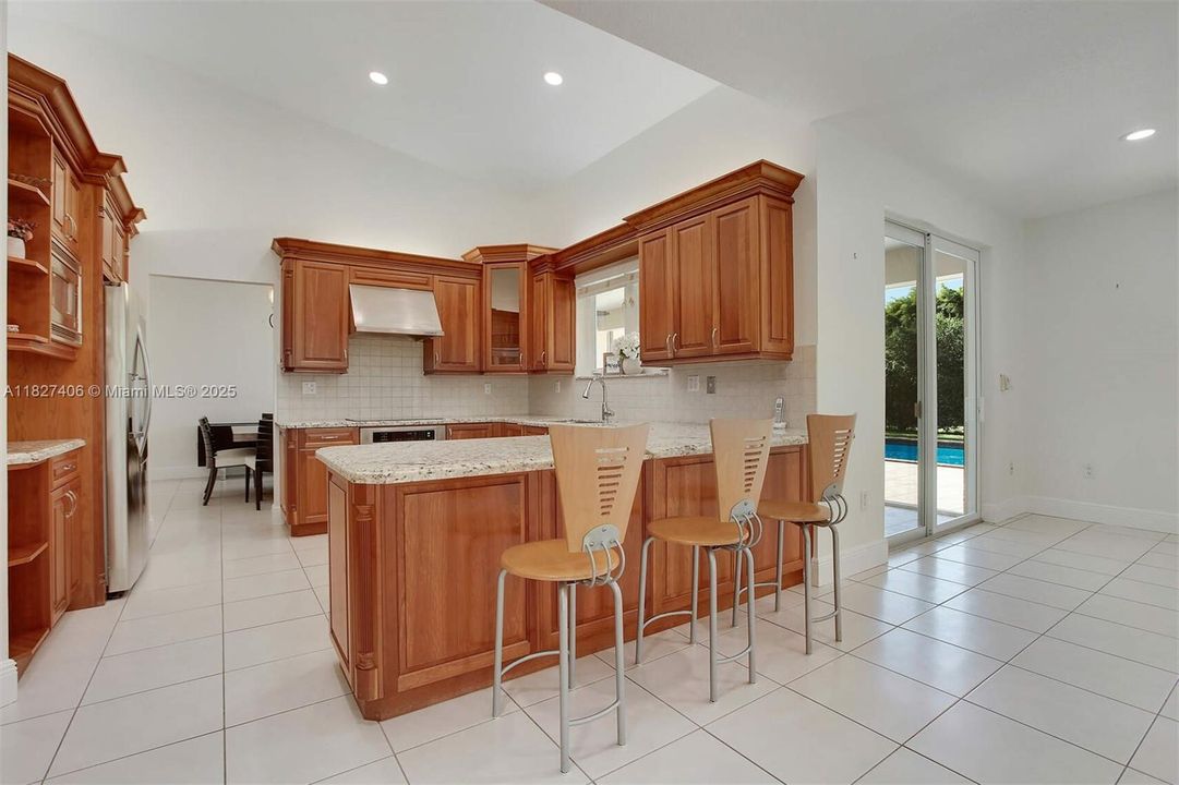 En Renta: $10,000 (4 camas, 2 baños, 2783 Pies cuadrados)