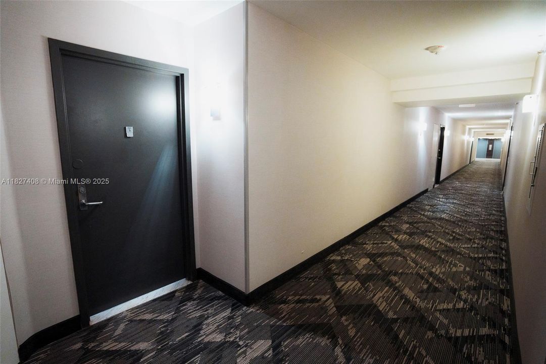 Recently Sold: $350,000 (2 beds, 2 baths, 1181 Square Feet)