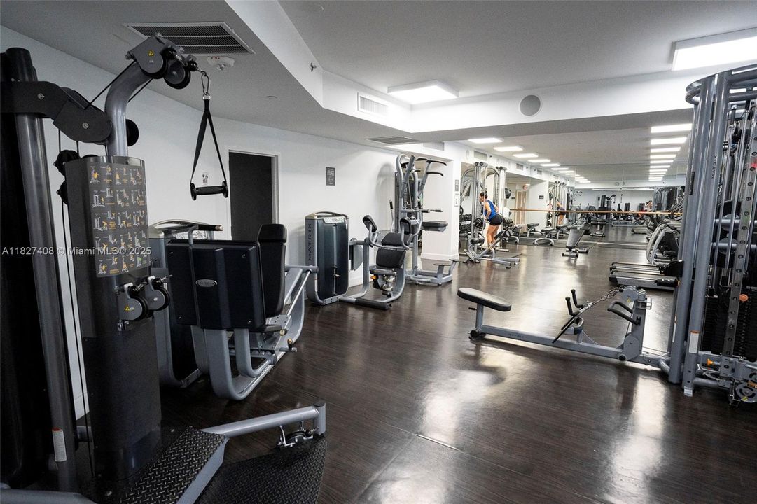 Recently Sold: $350,000 (2 beds, 2 baths, 1181 Square Feet)