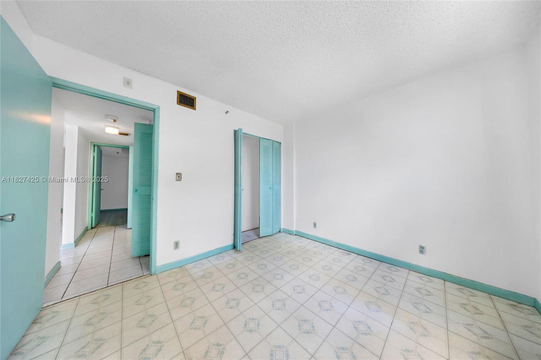 Recently Sold: $210,000 (2 beds, 1 baths, 791 Square Feet)