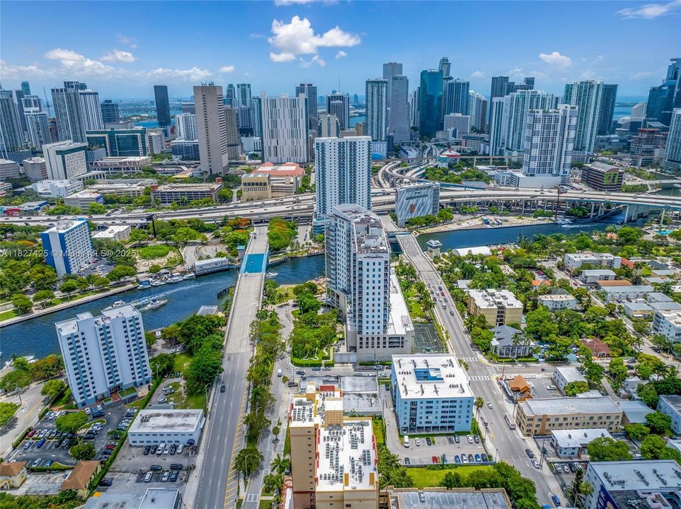 Recently Sold: $210,000 (2 beds, 1 baths, 791 Square Feet)