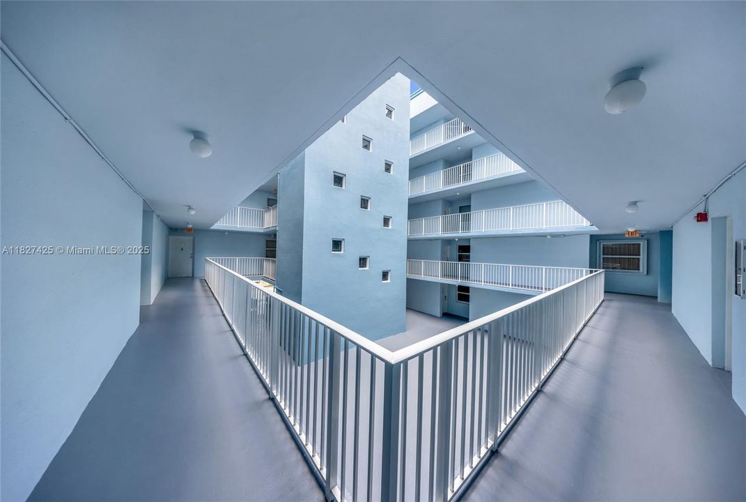 Recently Sold: $210,000 (2 beds, 1 baths, 791 Square Feet)