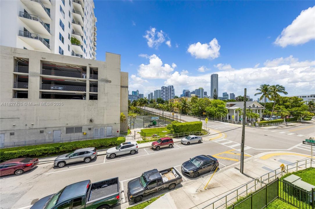 Recently Sold: $210,000 (2 beds, 1 baths, 791 Square Feet)