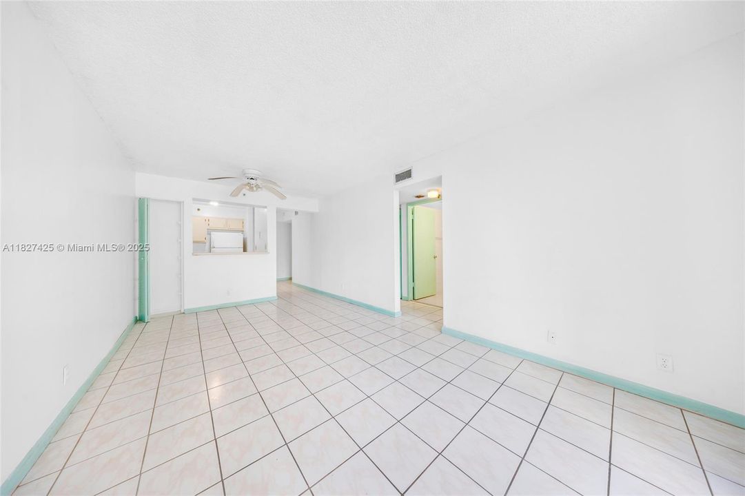 Recently Sold: $210,000 (2 beds, 1 baths, 791 Square Feet)