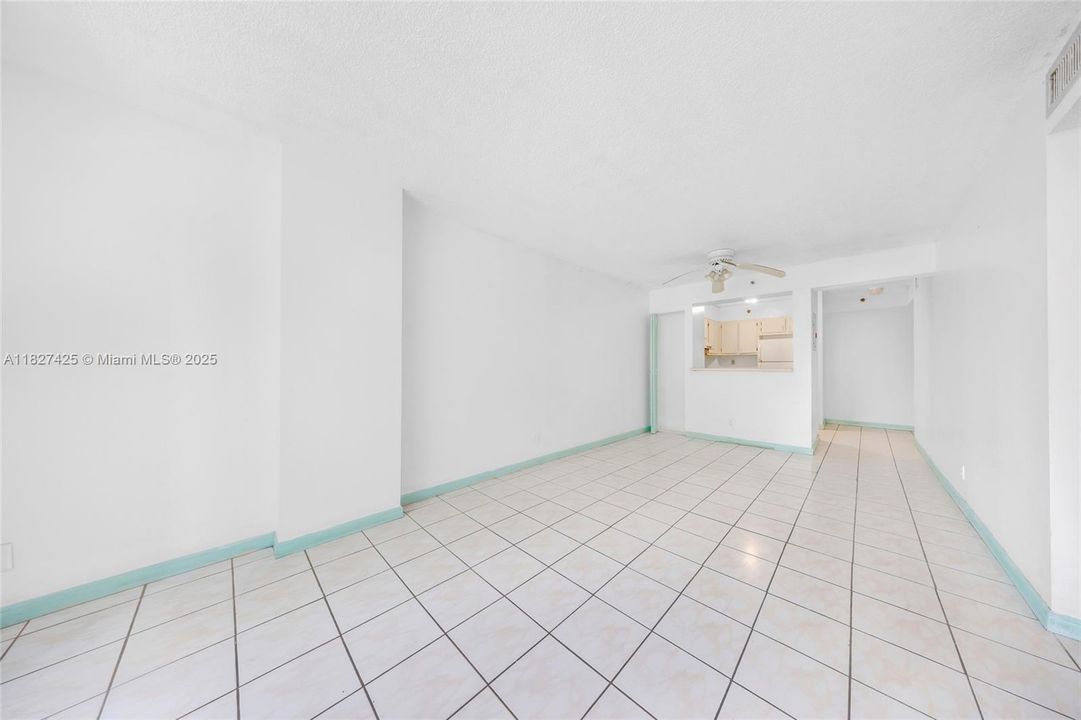 Recently Sold: $210,000 (2 beds, 1 baths, 791 Square Feet)