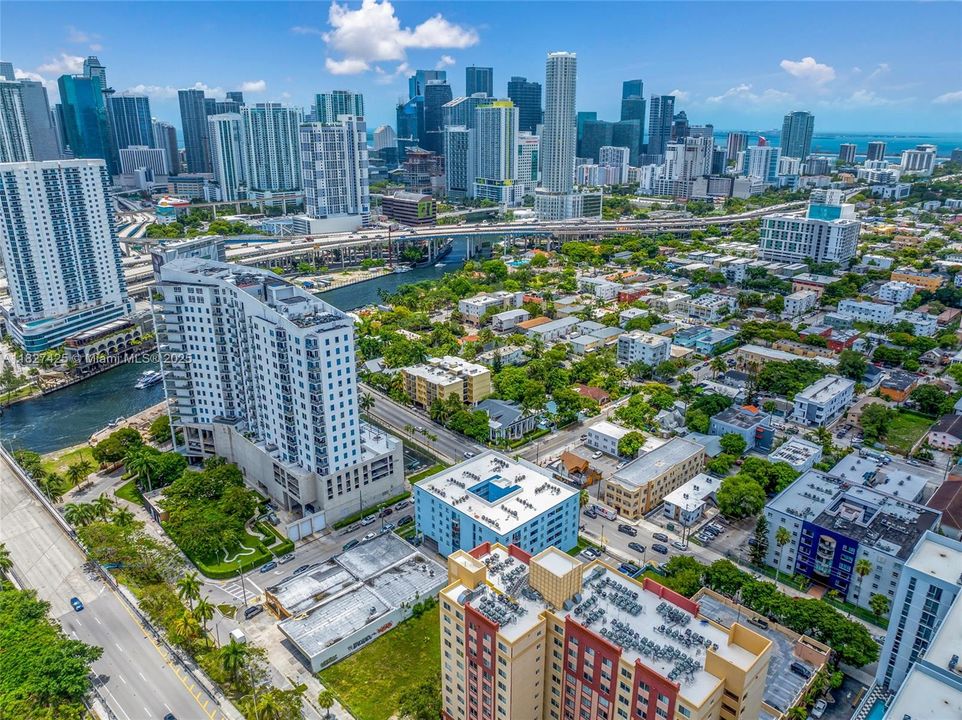 Recently Sold: $210,000 (2 beds, 1 baths, 791 Square Feet)