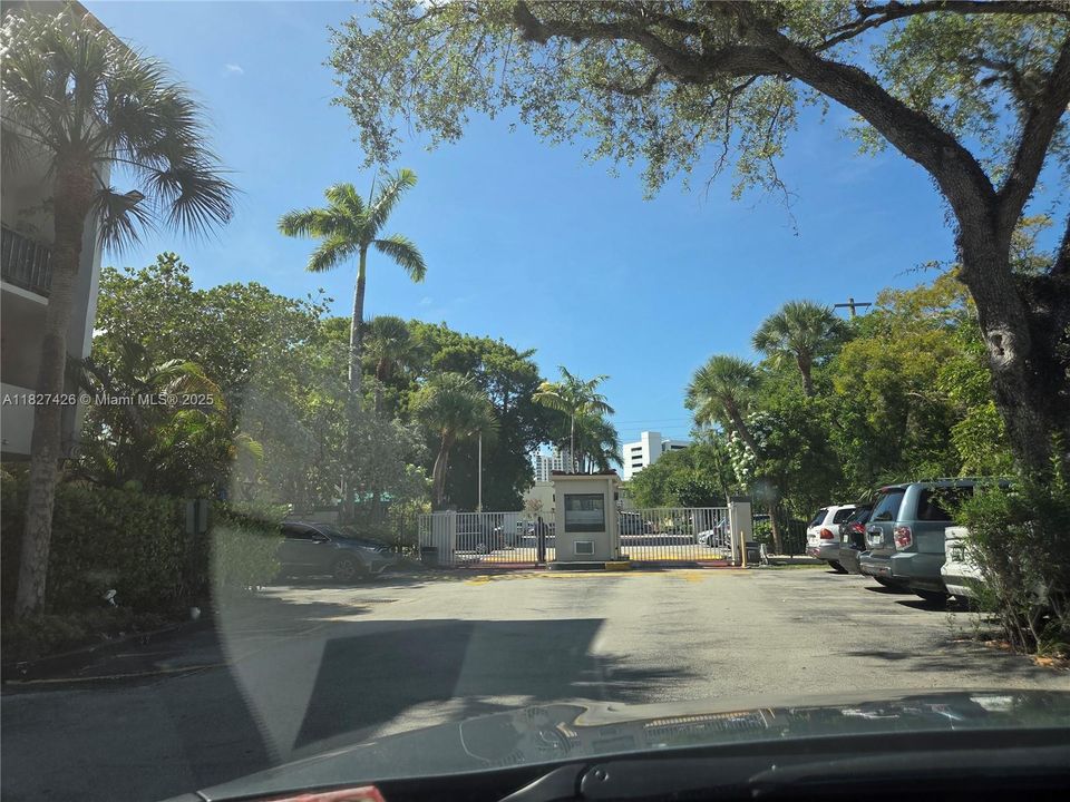 На продажу: $274,817 (1 спален, 1 ванн, 904 Квадратных фут)