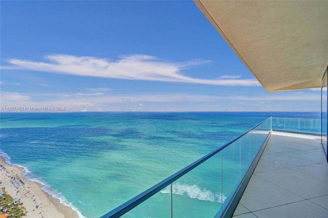 Vendido Recientemente: $5,990,000 (4 camas, 5 baños, 3255 Pies cuadrados)