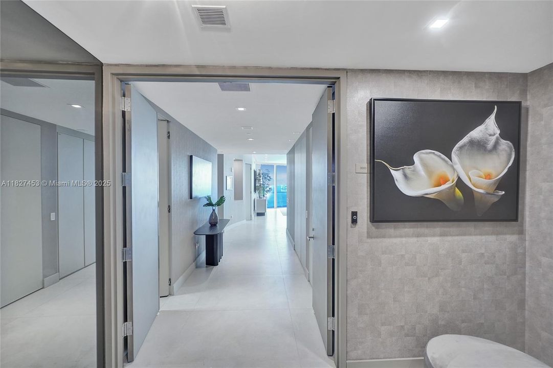 Vendido Recientemente: $5,990,000 (4 camas, 5 baños, 3255 Pies cuadrados)