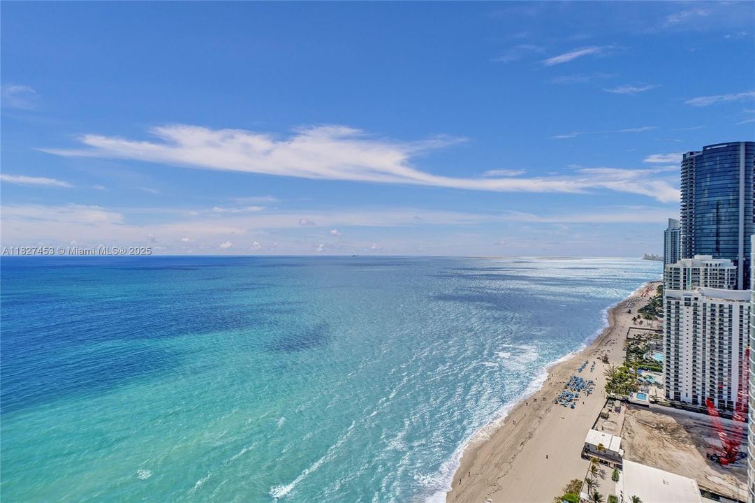 Vendido Recientemente: $5,990,000 (4 camas, 5 baños, 3255 Pies cuadrados)