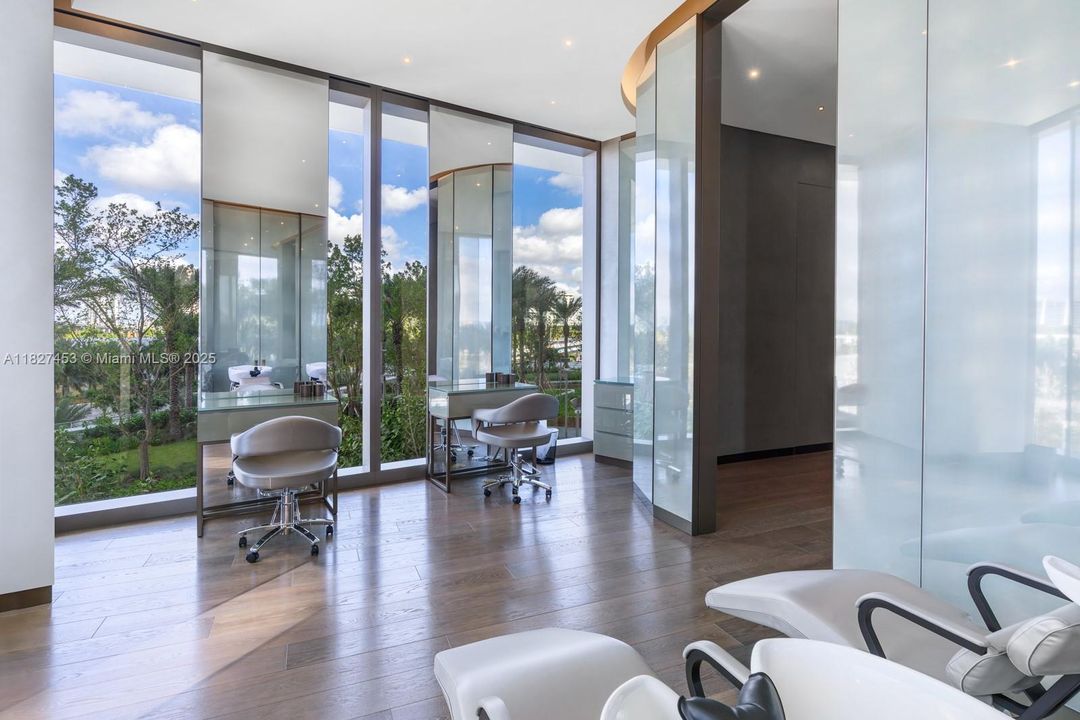 Vendido Recientemente: $5,990,000 (4 camas, 5 baños, 3255 Pies cuadrados)