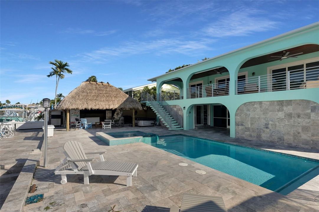 出租: $10,000 (3 贝兹, 3 浴室, 1596 平方英尺)