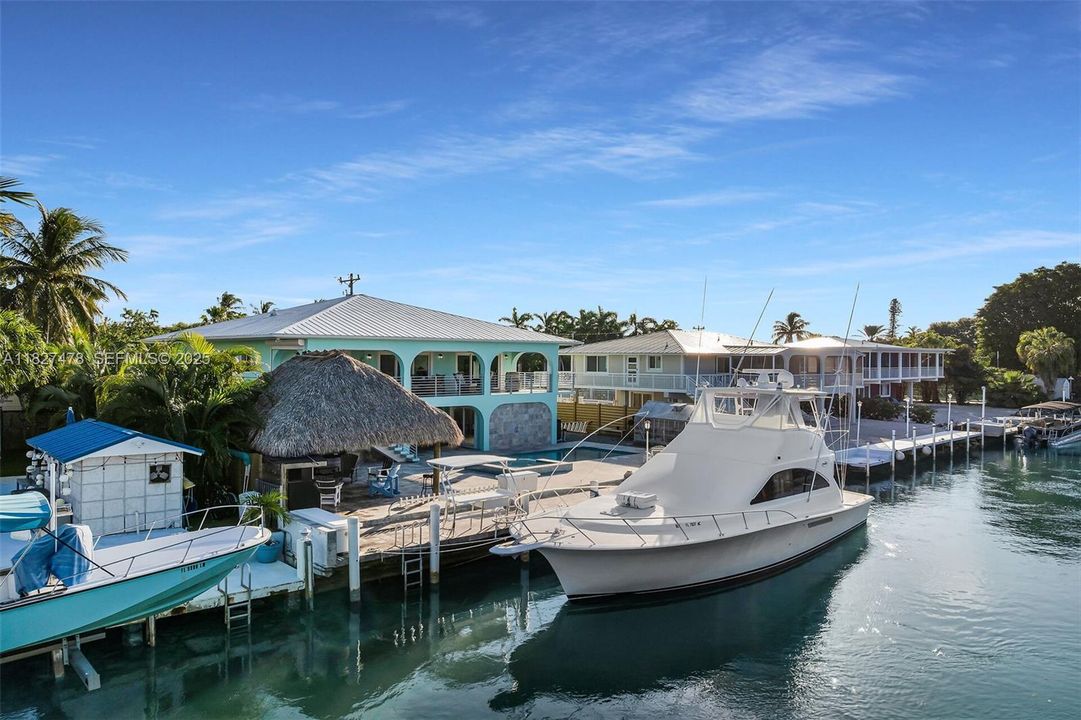 出租: $10,000 (3 贝兹, 3 浴室, 1596 平方英尺)