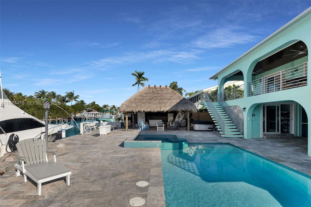 出租: $10,000 (3 贝兹, 3 浴室, 1596 平方英尺)