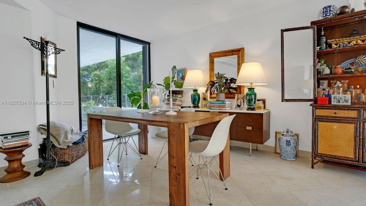 For Sale: $680,000 (2 beds, 2 baths, 1438 Square Feet)