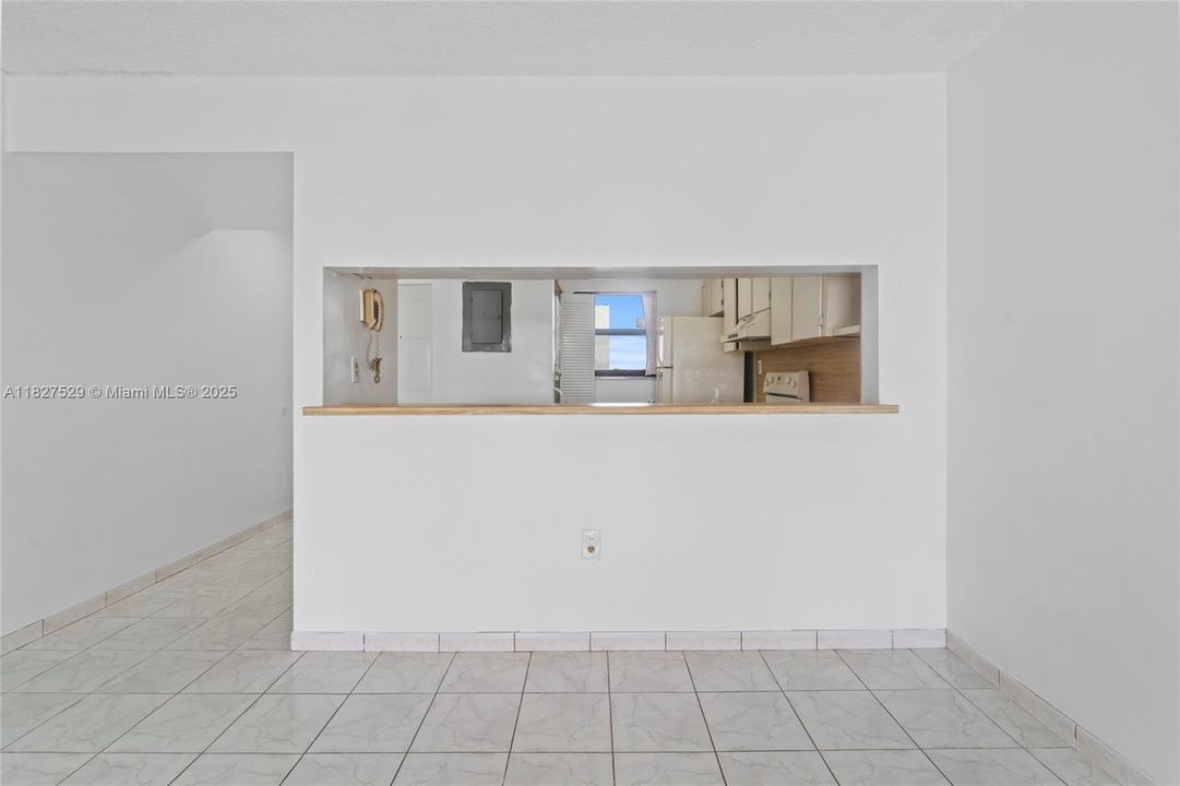 Vendido Recientemente: $335,000 (2 camas, 2 baños, 1064 Pies cuadrados)