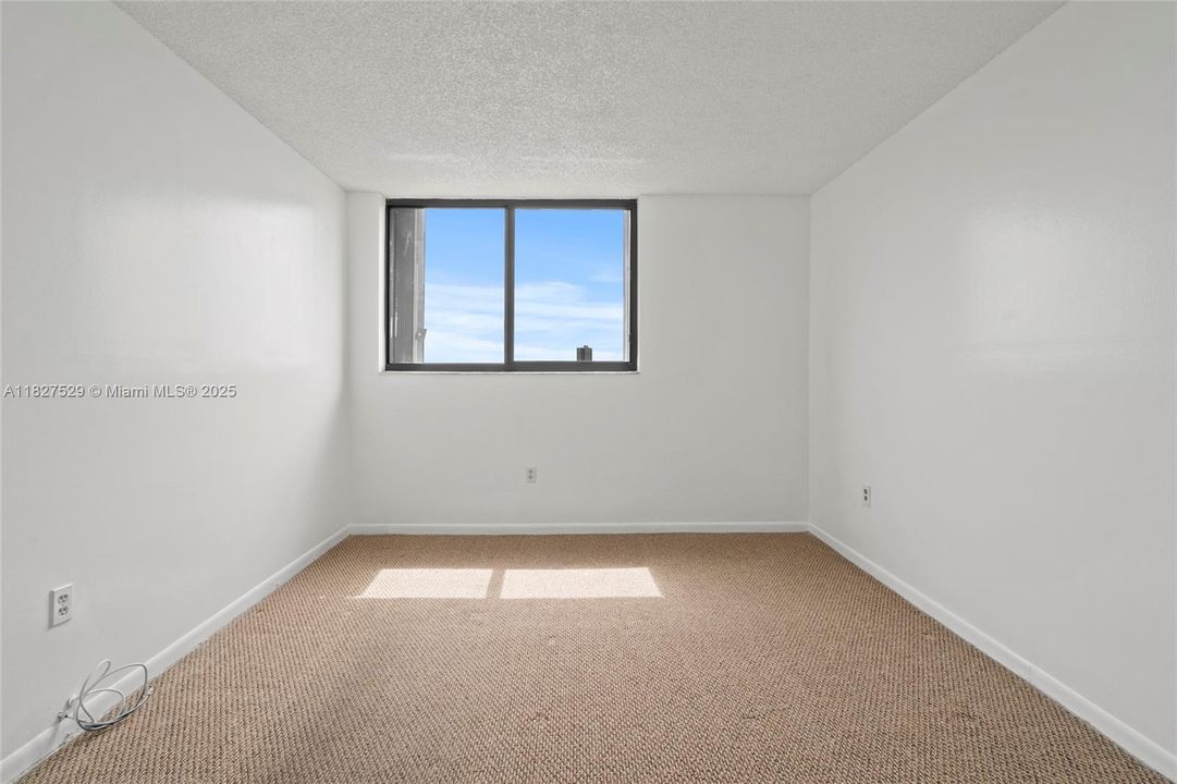 Vendido Recientemente: $335,000 (2 camas, 2 baños, 1064 Pies cuadrados)