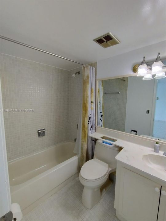 Vendido Recientemente: $335,000 (2 camas, 2 baños, 1064 Pies cuadrados)