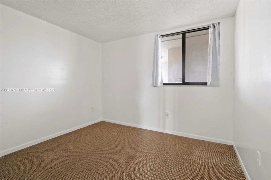 Vendido Recientemente: $335,000 (2 camas, 2 baños, 1064 Pies cuadrados)