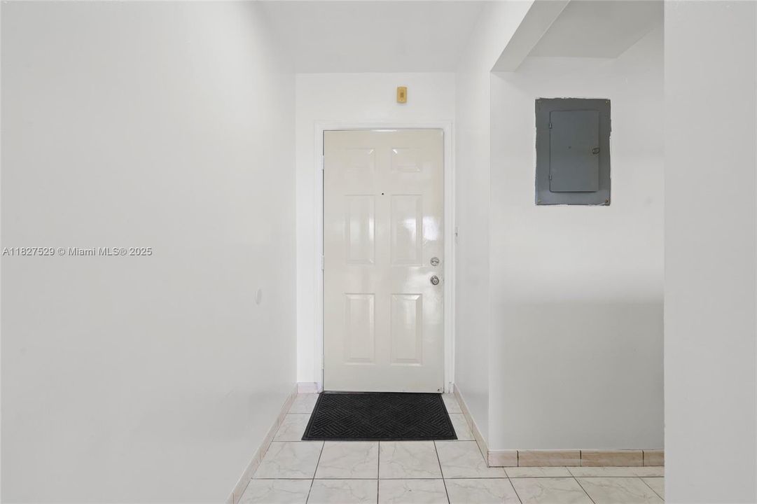 Vendido Recientemente: $335,000 (2 camas, 2 baños, 1064 Pies cuadrados)