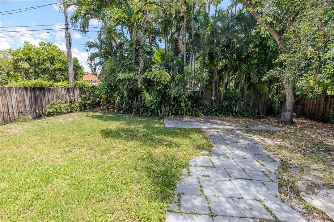 Недавно продано: $799,999 (3 спален, 2 ванн, 1173 Квадратных фут)