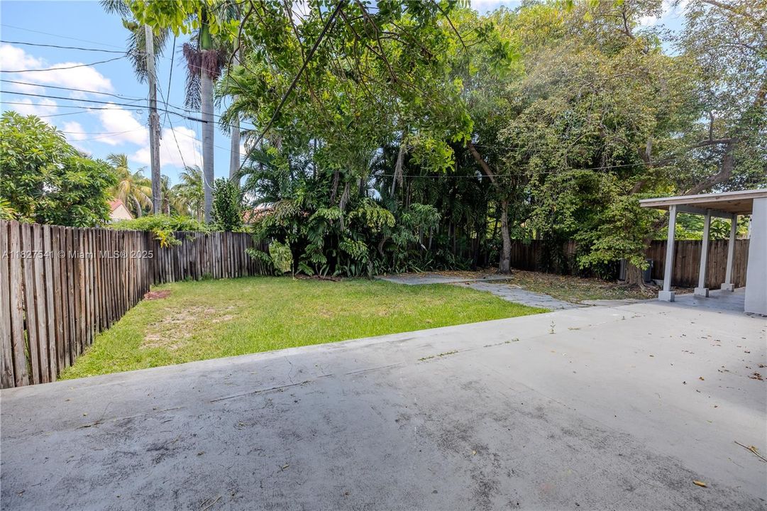 Недавно продано: $799,999 (3 спален, 2 ванн, 1173 Квадратных фут)