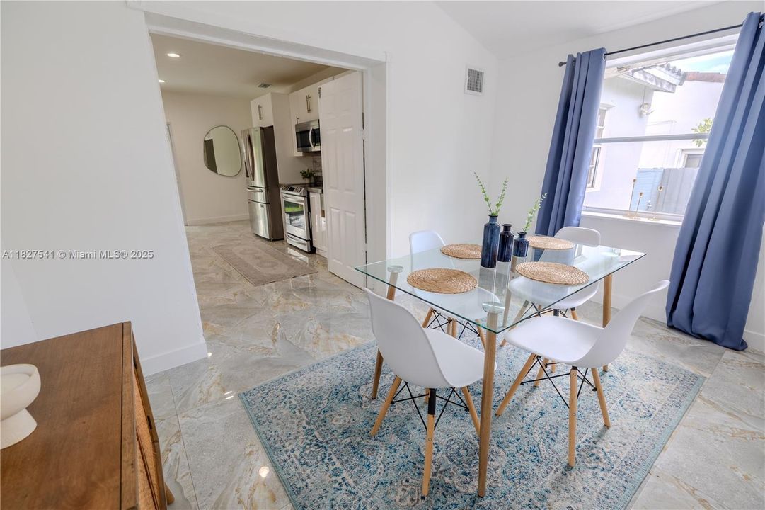 Недавно продано: $799,999 (3 спален, 2 ванн, 1173 Квадратных фут)