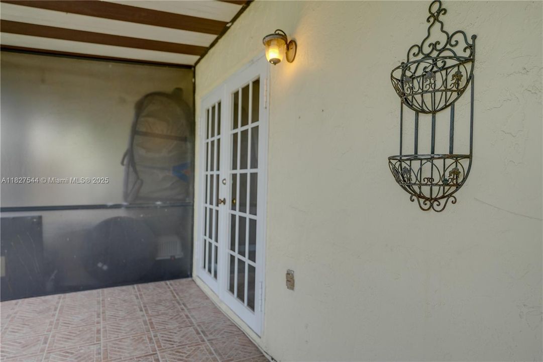 Recientemente alquilado: $2,800 (3 camas, 2 baños, 1175 Pies cuadrados)