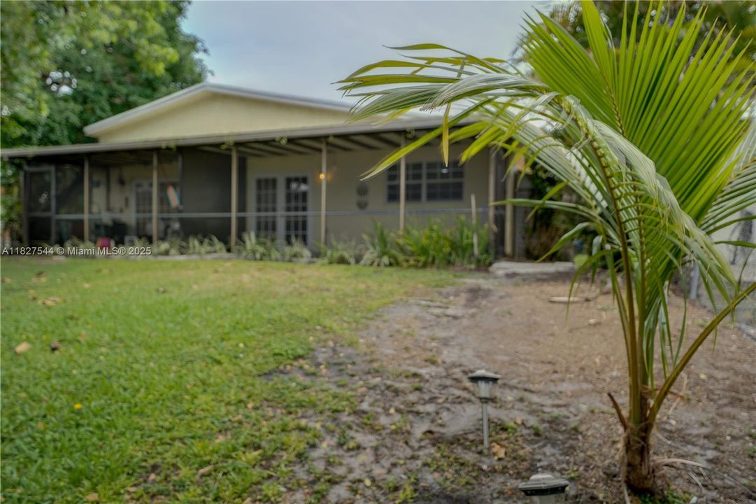 Recientemente alquilado: $2,800 (3 camas, 2 baños, 1175 Pies cuadrados)