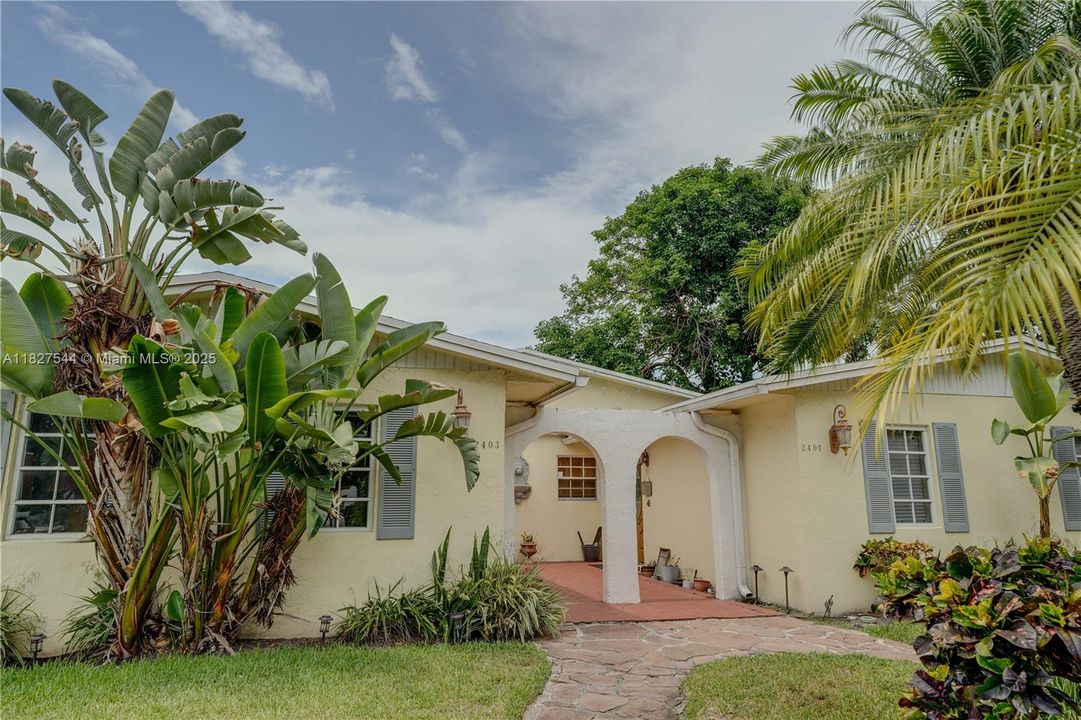 Recientemente alquilado: $2,800 (3 camas, 2 baños, 1175 Pies cuadrados)