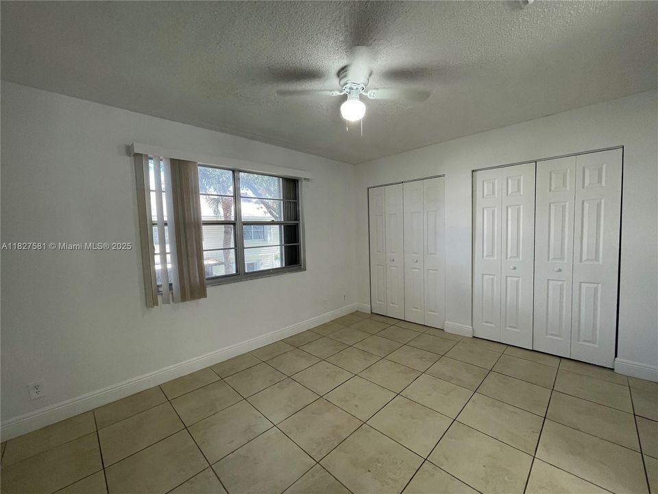 最近租的: $2,000 (2 贝兹, 1 浴室, 1040 平方英尺)