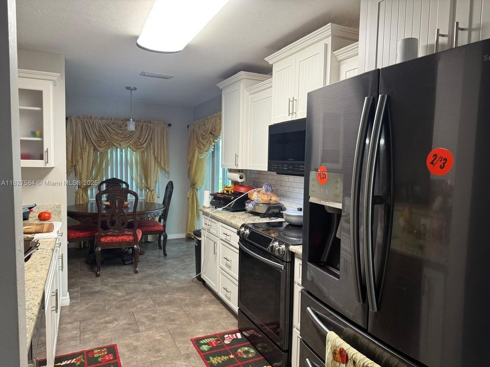 For Sale: $520,000 (3 beds, 2 baths, 2037 Square Feet)