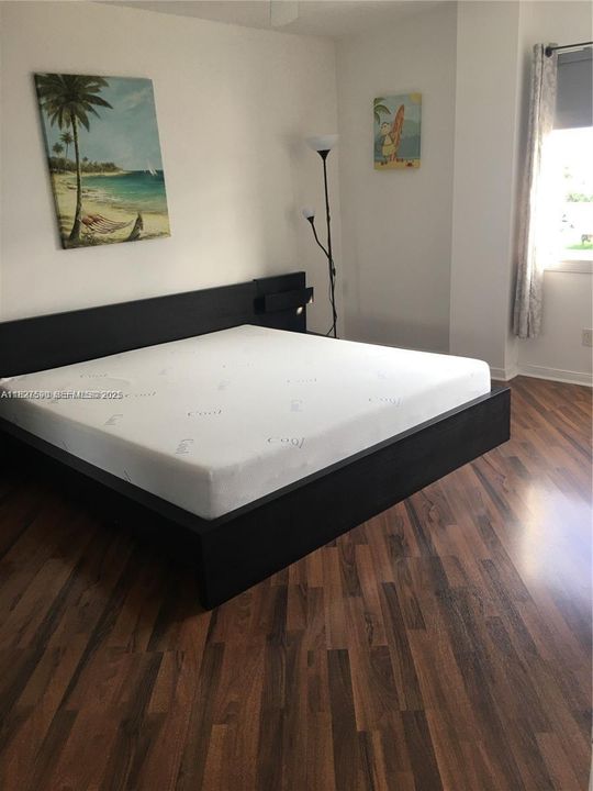 出租: $1,800 (1 贝兹, 1 浴室, 770 平方英尺)