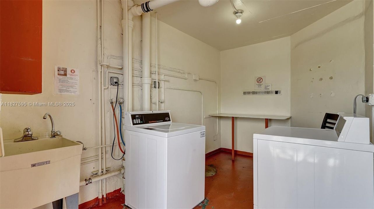 待售: $181,000 (1 贝兹, 1 浴室, 768 平方英尺)