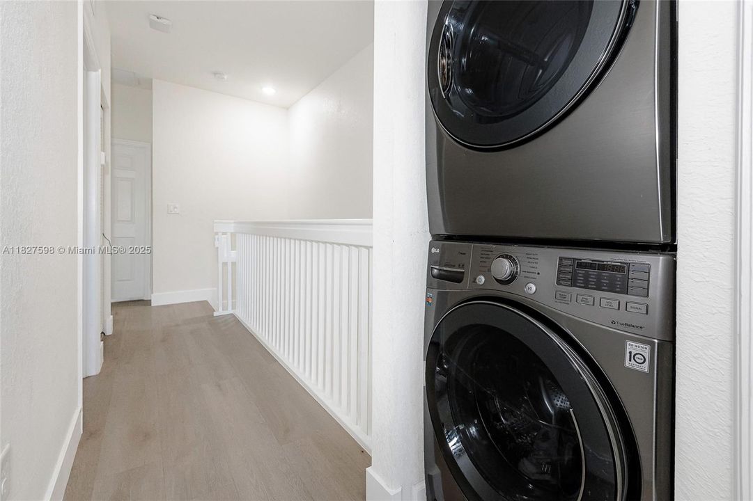 En Venta: $540,000 (3 camas, 2 baños, 1540 Pies cuadrados)