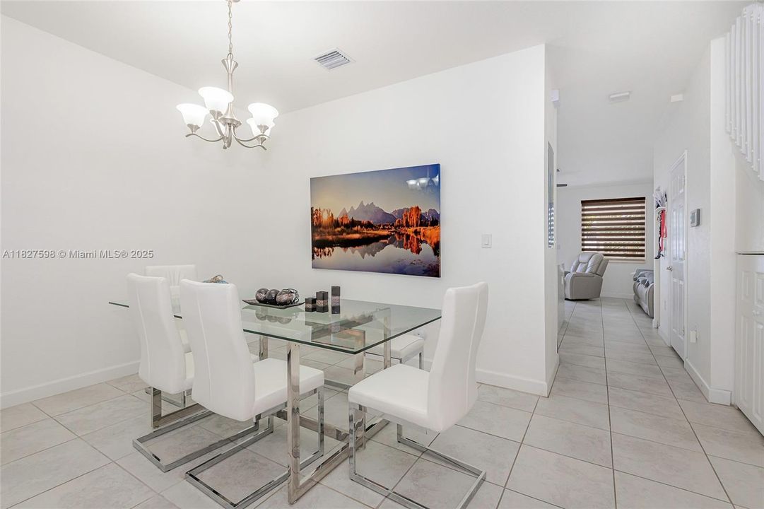 En Venta: $540,000 (3 camas, 2 baños, 1540 Pies cuadrados)