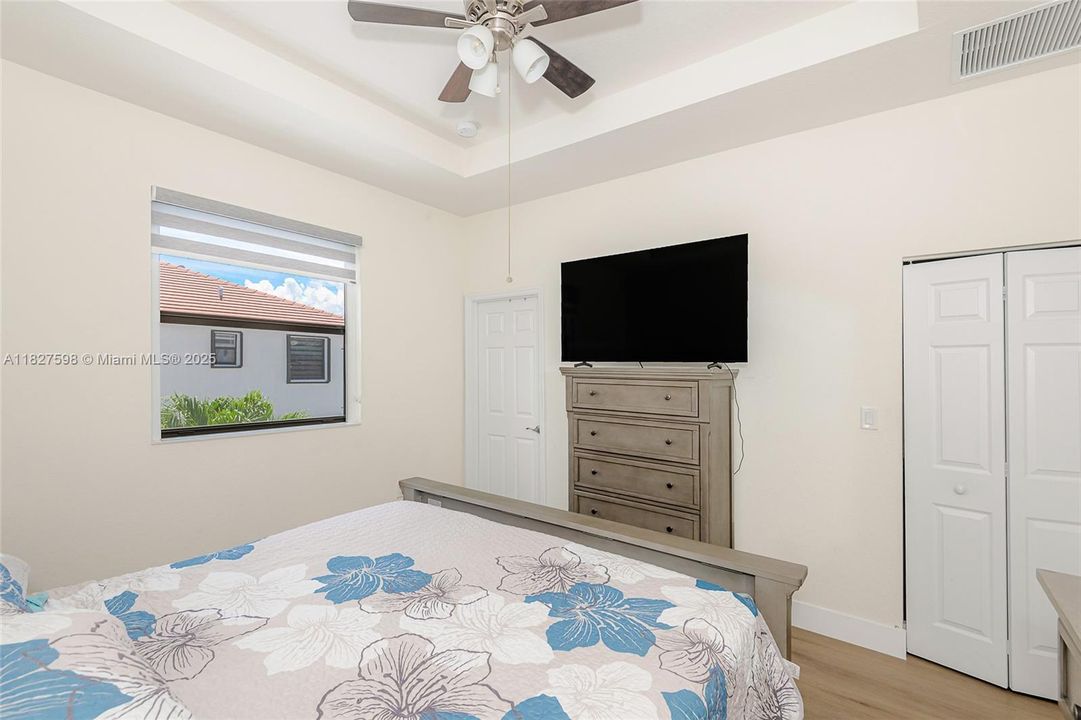 En Venta: $540,000 (3 camas, 2 baños, 1540 Pies cuadrados)