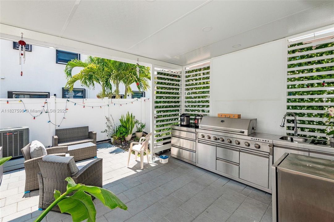 En Venta: $540,000 (3 camas, 2 baños, 1540 Pies cuadrados)