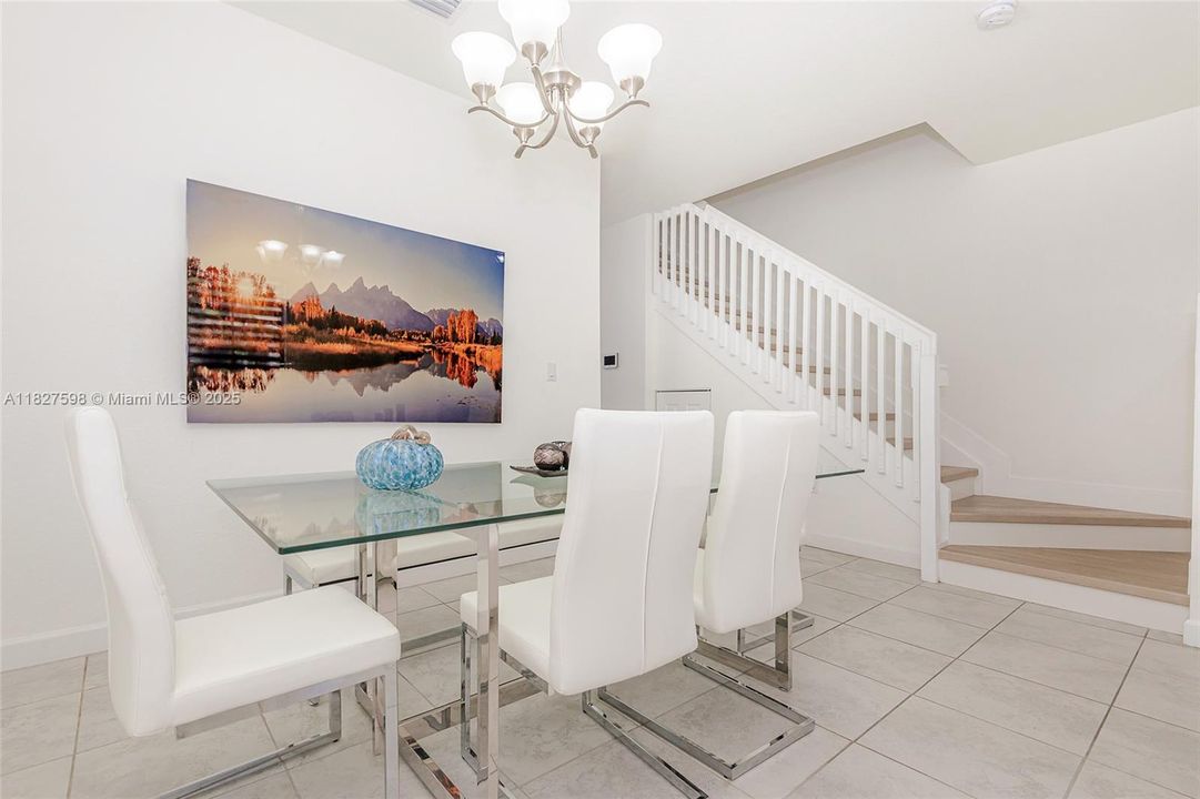 En Venta: $540,000 (3 camas, 2 baños, 1540 Pies cuadrados)