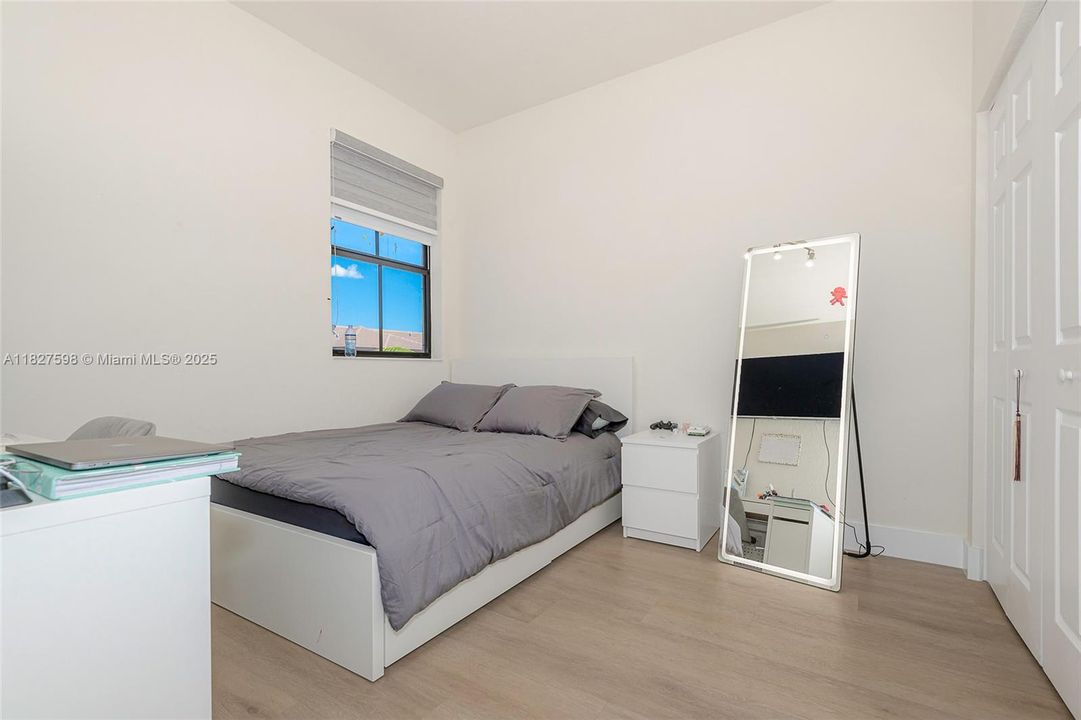 En Venta: $540,000 (3 camas, 2 baños, 1540 Pies cuadrados)