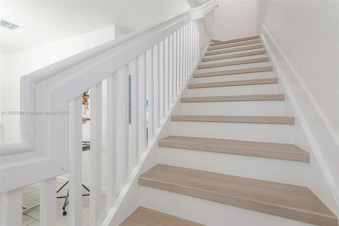 En Venta: $540,000 (3 camas, 2 baños, 1540 Pies cuadrados)