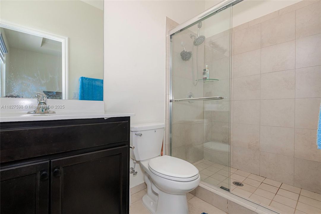 En Venta: $540,000 (3 camas, 2 baños, 1540 Pies cuadrados)