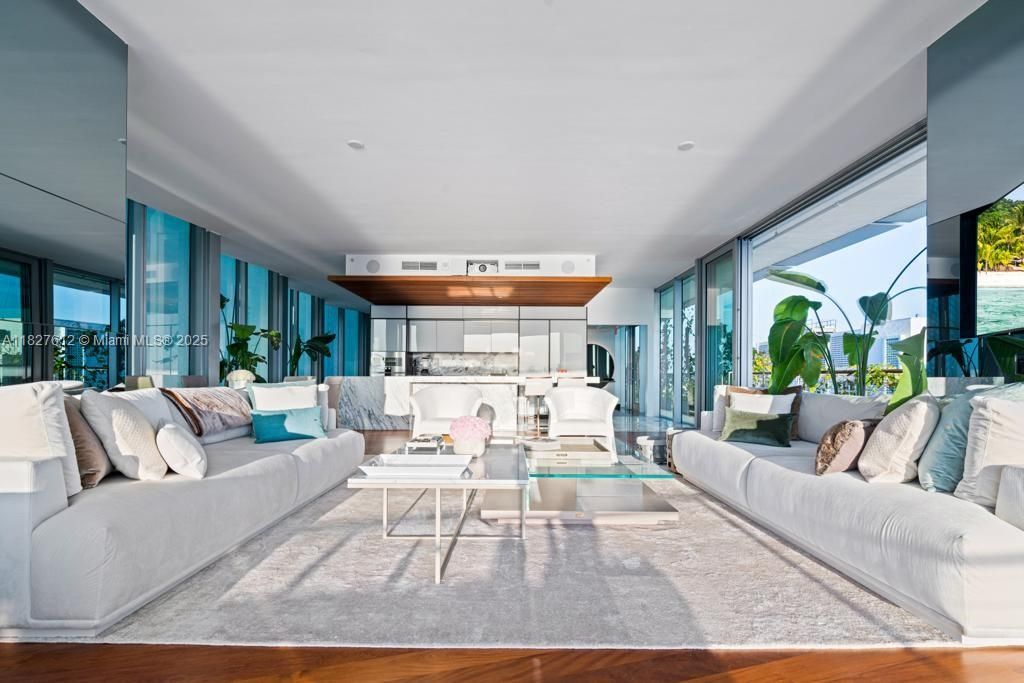 For Sale: $8,500,000 (3 beds, 3 baths, 2374 Square Feet)
