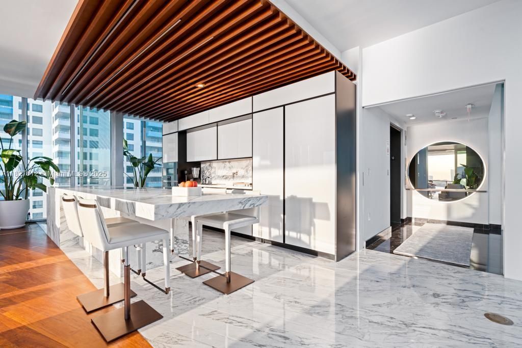 For Sale: $8,500,000 (3 beds, 3 baths, 2374 Square Feet)