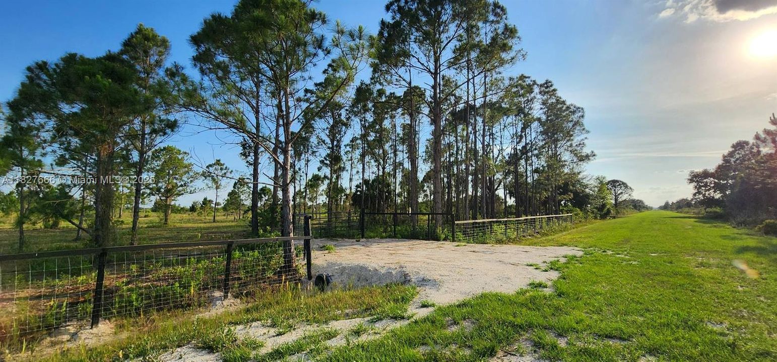 Active With Contract: $48,999 (1.25 acres)