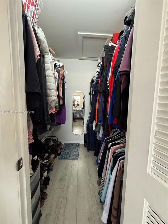 Под контрактом: $105,000 (1 спален, 1 ванн, 640 Квадратных фут)